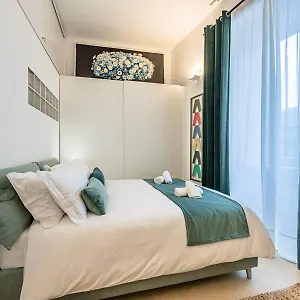my-luxury-suites-executive.hotelitalianriviera.com/